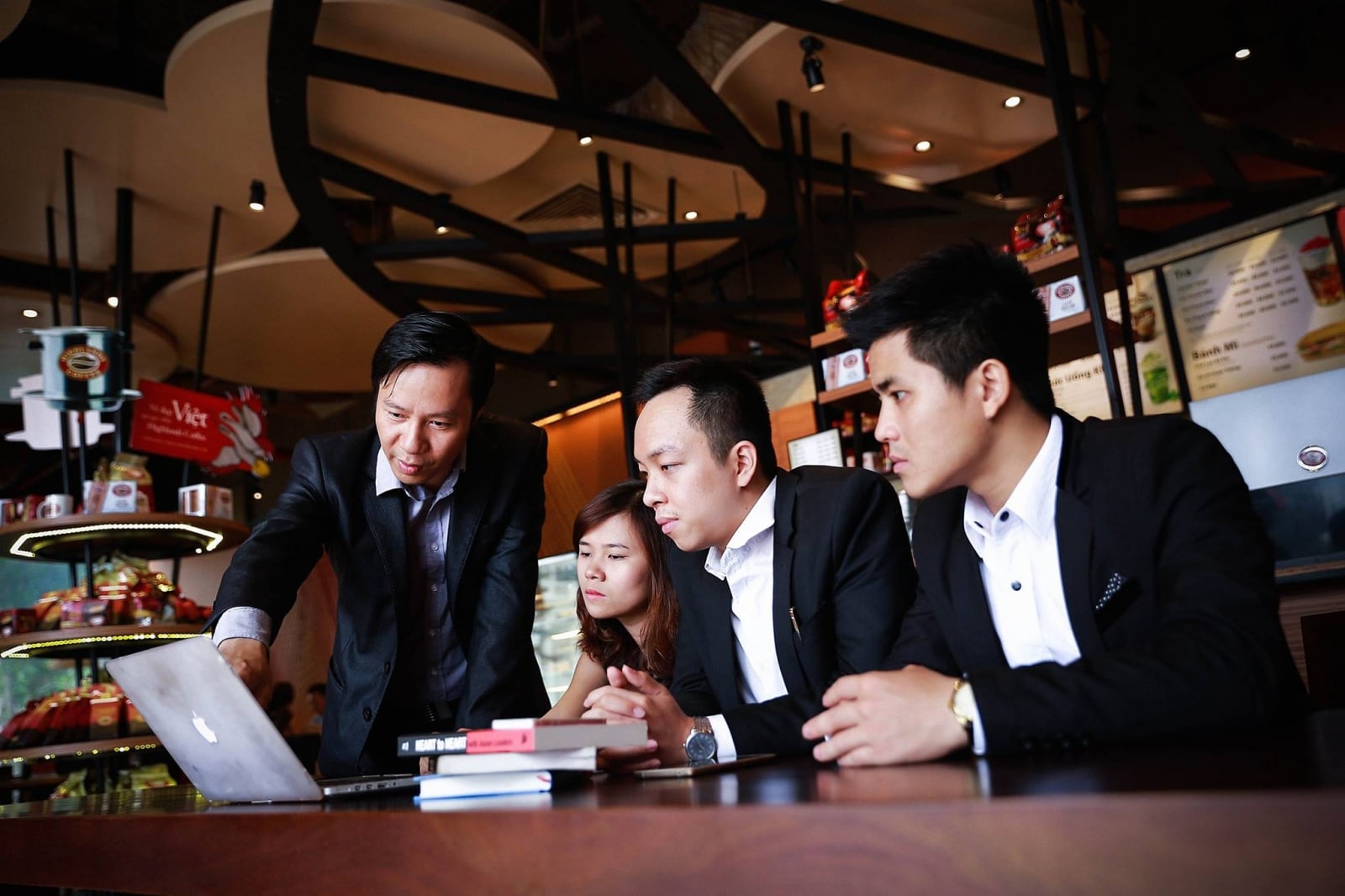 Dịch Vụ Sản Xuất Video Quảng Cáo 1 dich vu chup anh profile cong ty chuyen nghiep tai thai nguyen 68392483a678c