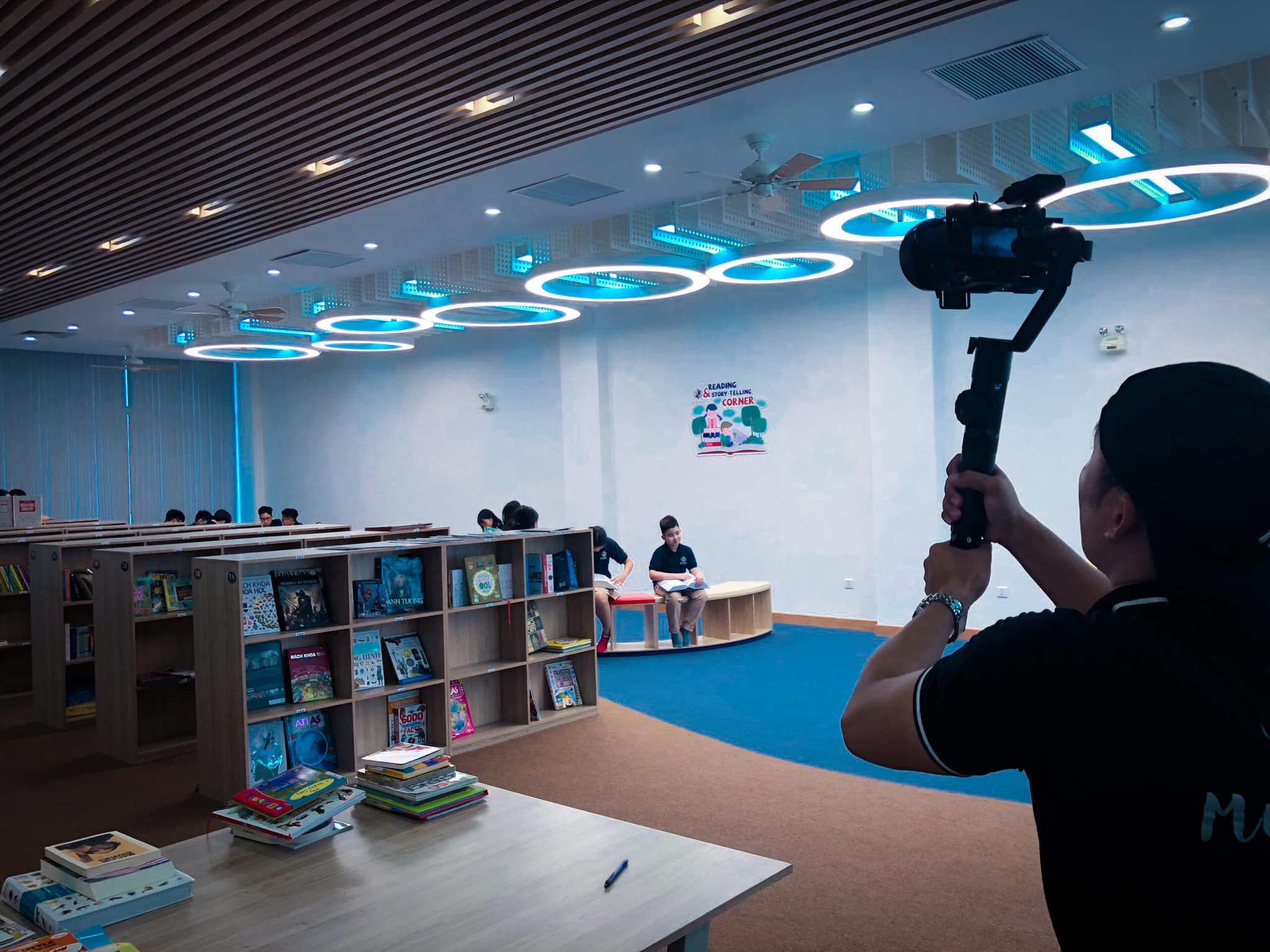 Dịch vụ làm video quảng cáo chuyên nghiệp cho doanh nghiệp Dịch vụ làm video quảng cáo chuyên nghiệp cho doanh nghiệp