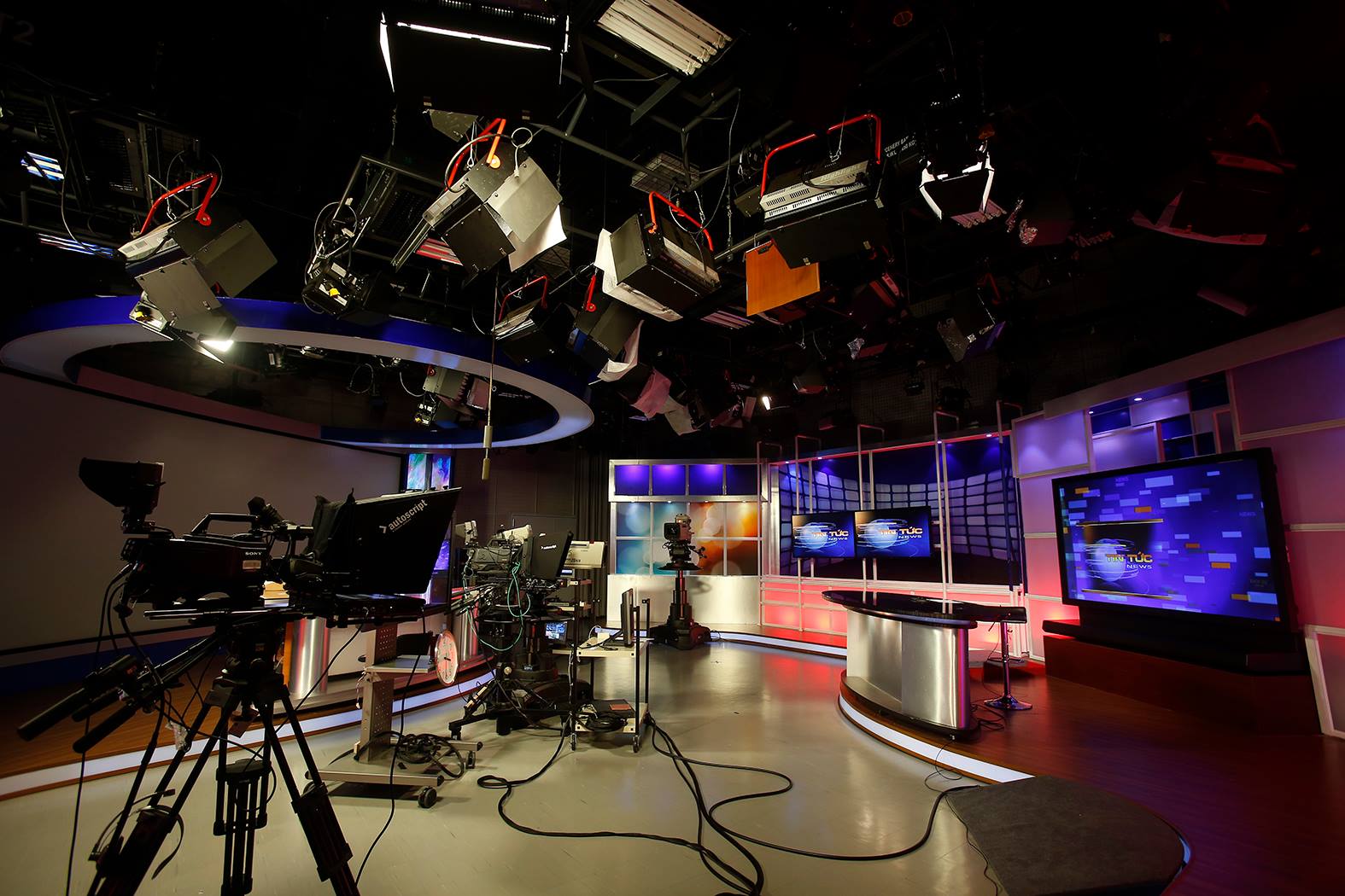 Dịch vụ quay video quảng cáo uy tín, chuyên nghiệp tại Thái Nguyên Dịch vụ quay video quảng cáo uy tín, chuyên nghiệp tại Thái Nguyên