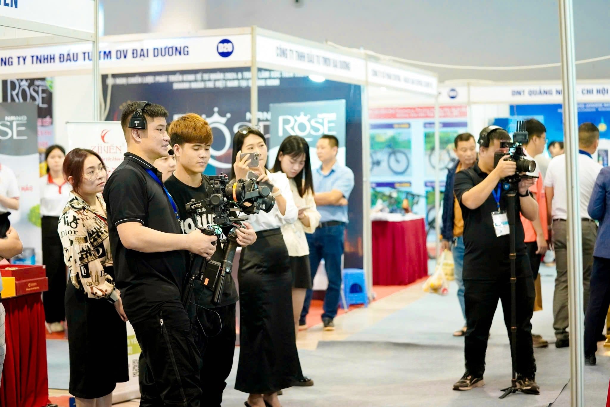 Dịch vụ quay phim sự kiện chuyên nghiệp tại Thái Nguyên 2 dich-vu-quay-phim-su-kien